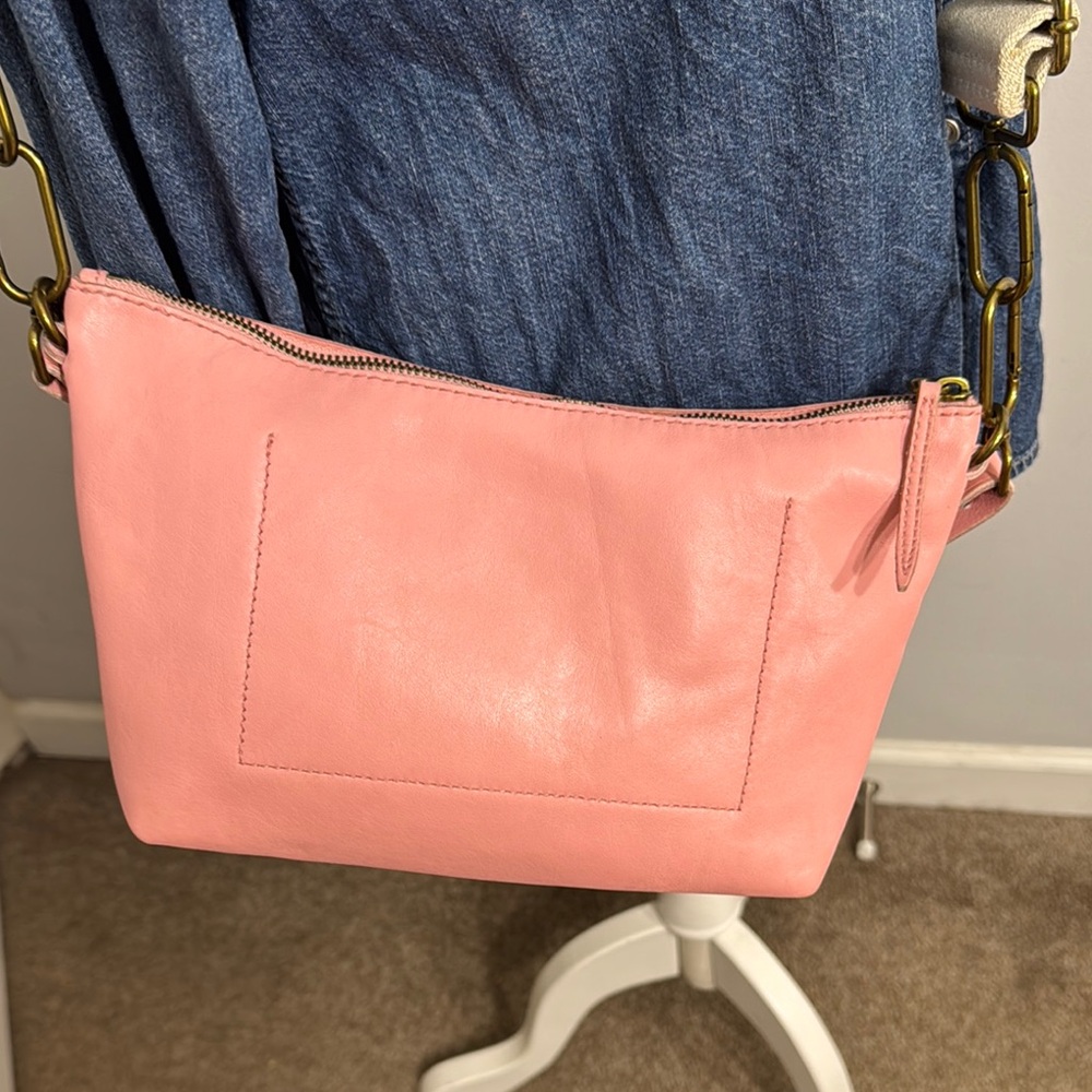 Madewell Leather Carabiner Crossbody Sling Bag in Dried Blossom. Barely used! - Picture 8 of 13